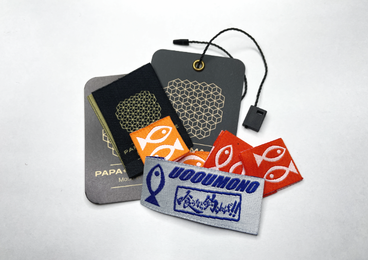 紙タグと布タグ